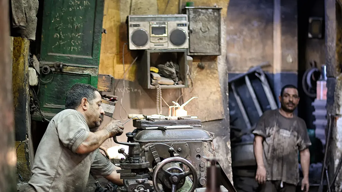 Workshop lathe line where coupling bodies are machined